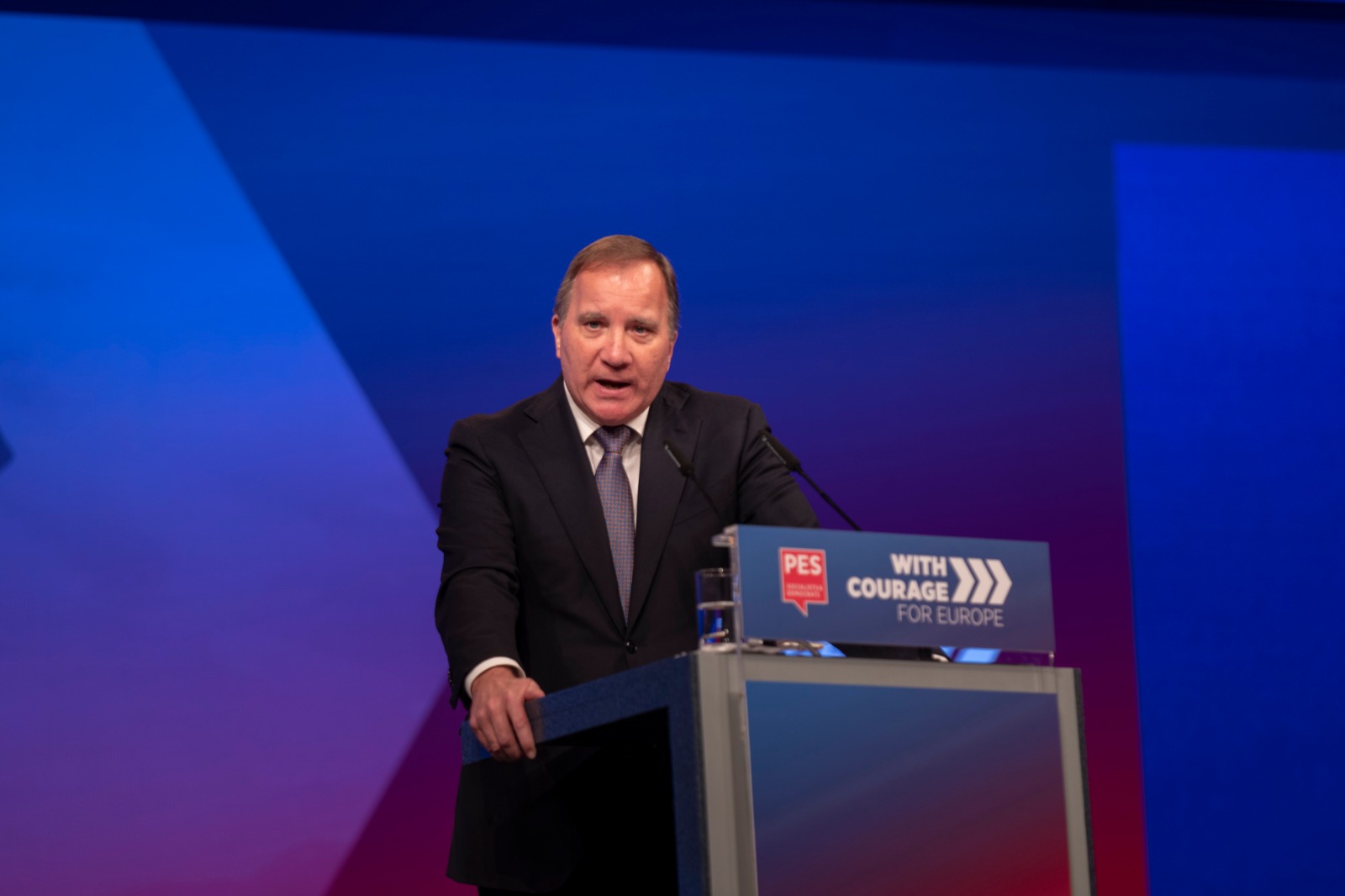 Lofven 151022